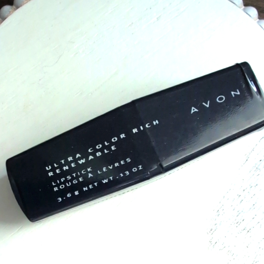 New Unopen Avon Ultra Color Rich Renewable Lipstick Lilac Love - Picture 2 of 6